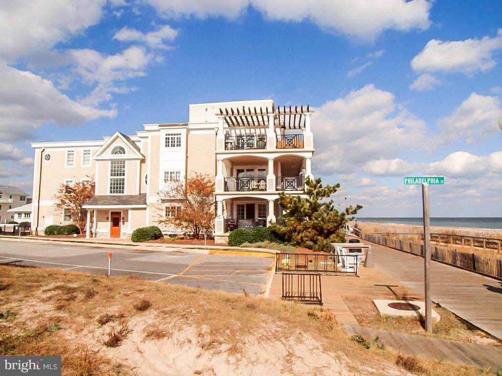 319 Boardwalk - Photo 1