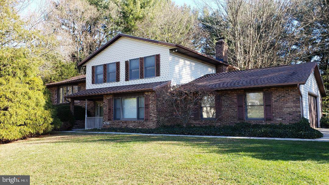 1211 Wynside Lane - Photo 1