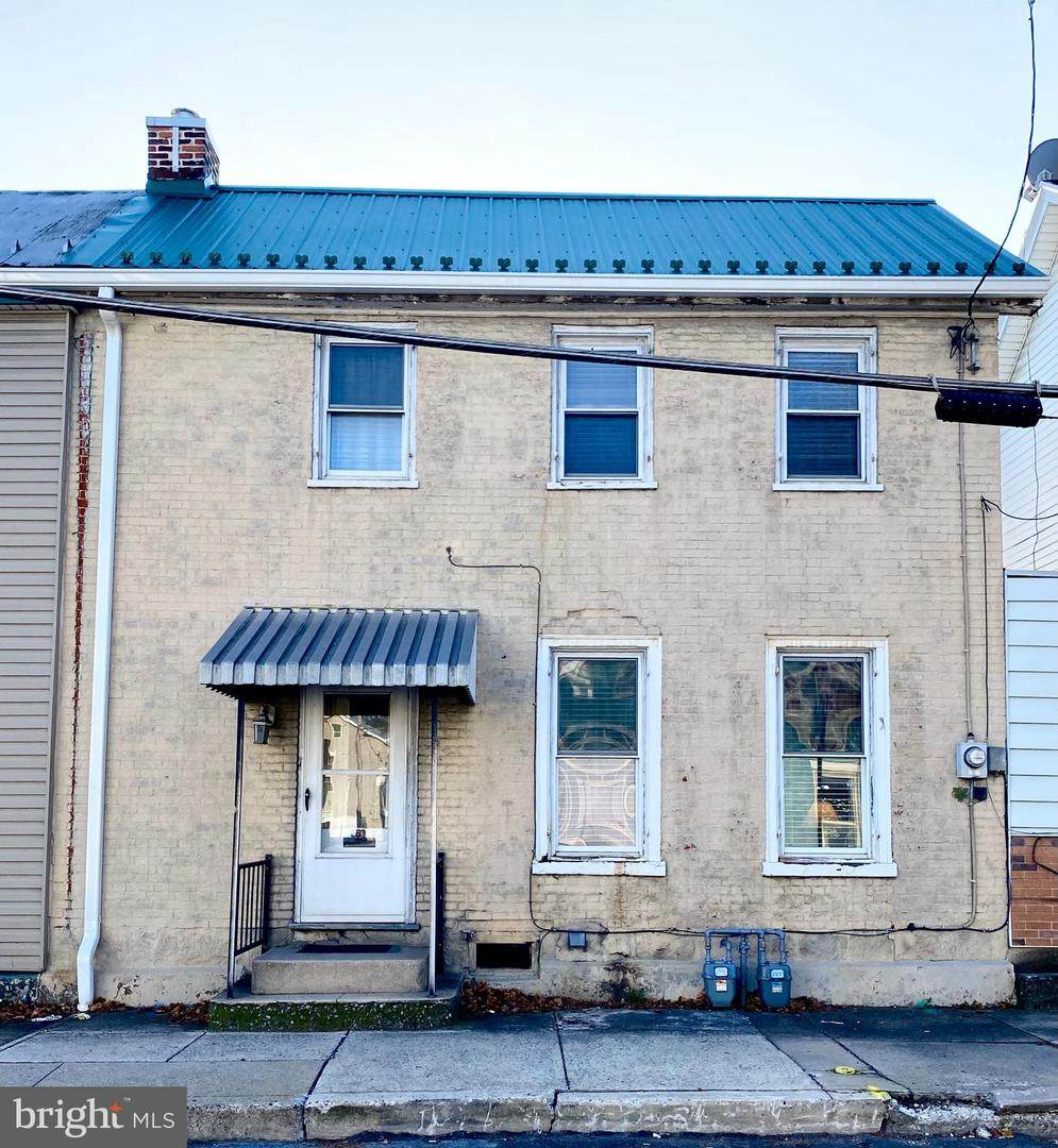 374 Lincoln Way - Photo 1