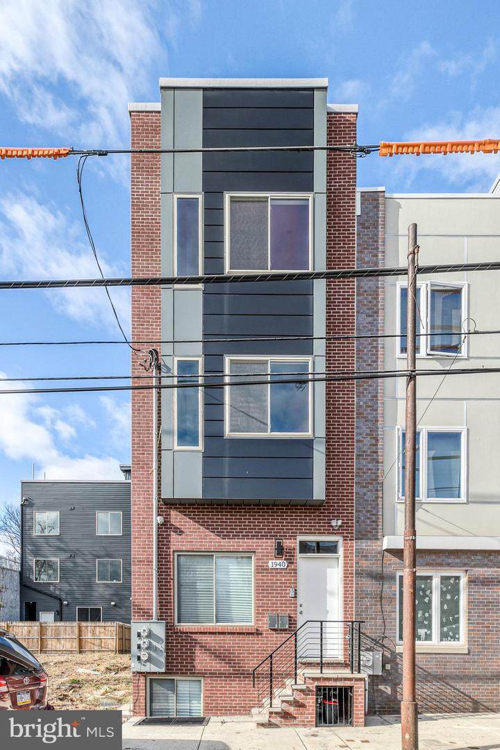 1940 8TH Street - Photo 1