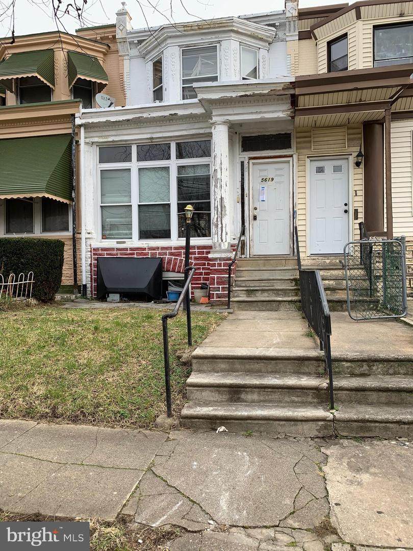 5619 15TH Street - Photo 1
