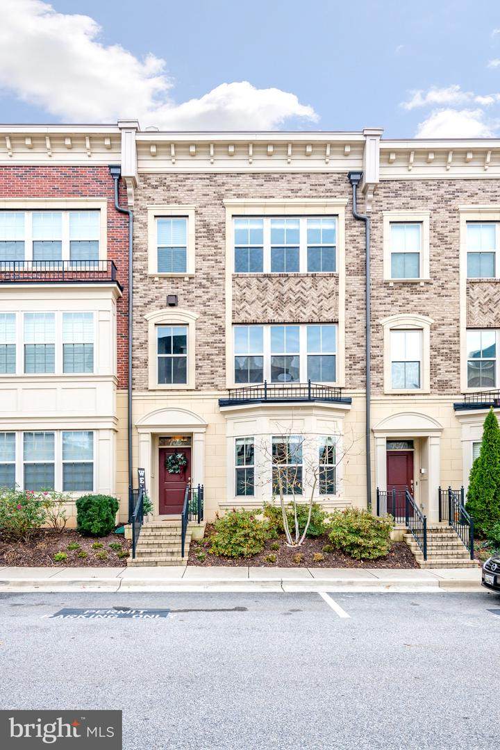 705 Quayside Court - Photo 1