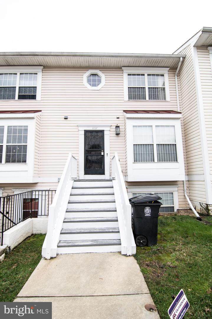6027 64TH Avenue - Photo 1
