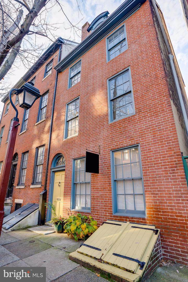 330 Lombard Street - Photo 1