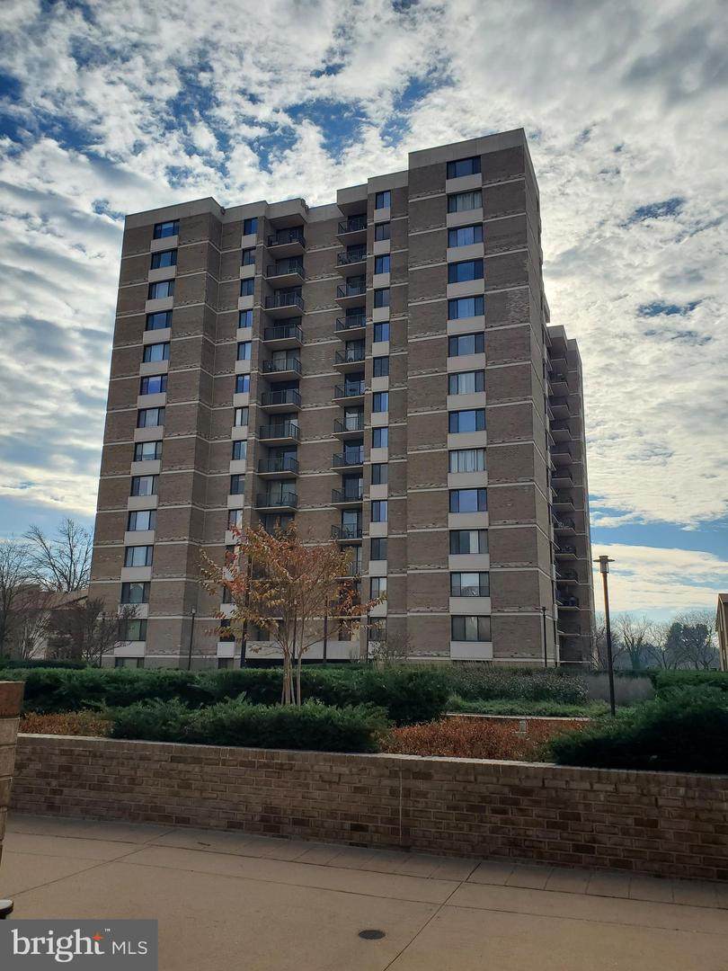 118 Monroe Street - Photo 1