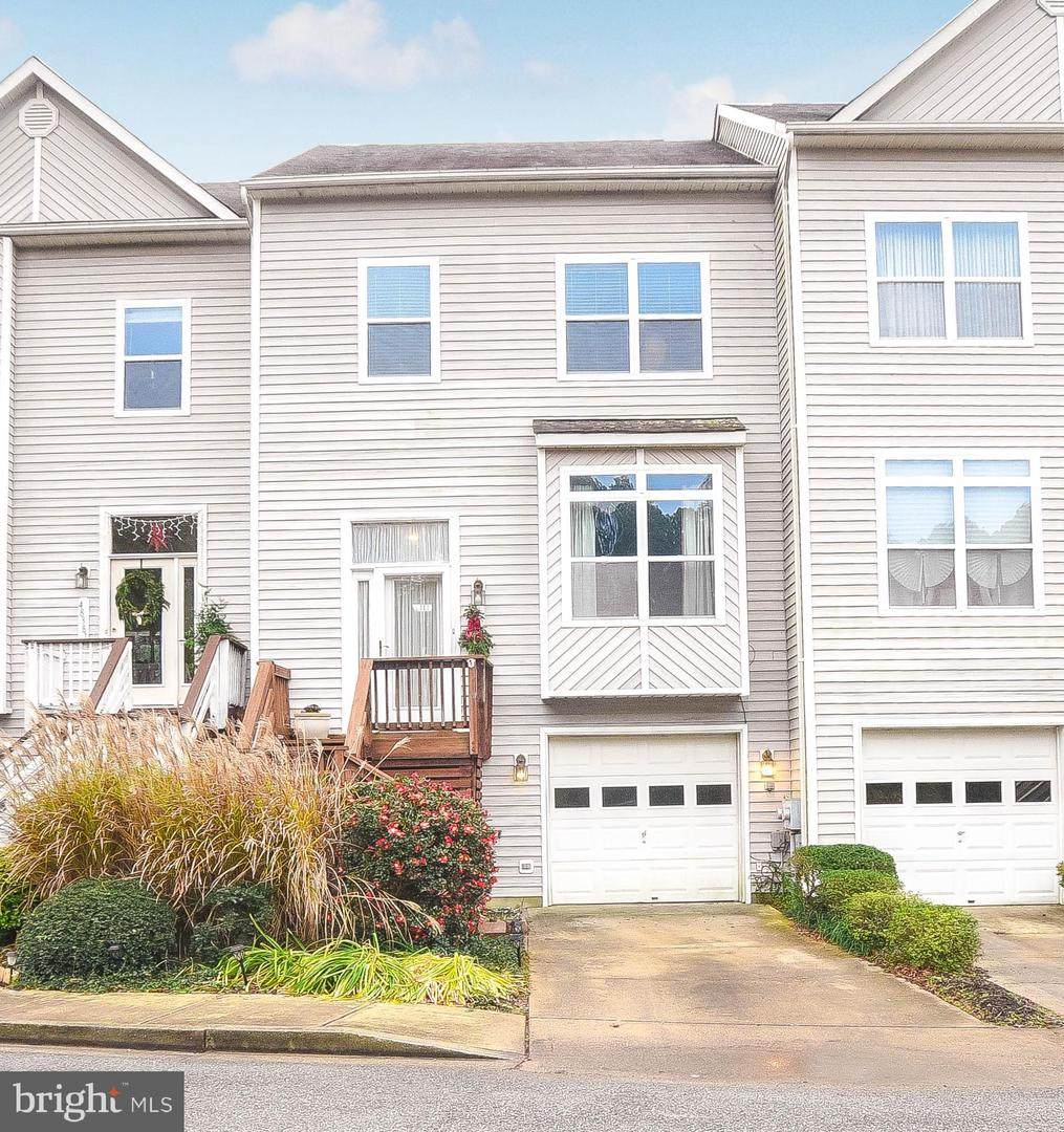48379 Surfside Drive - Photo 1