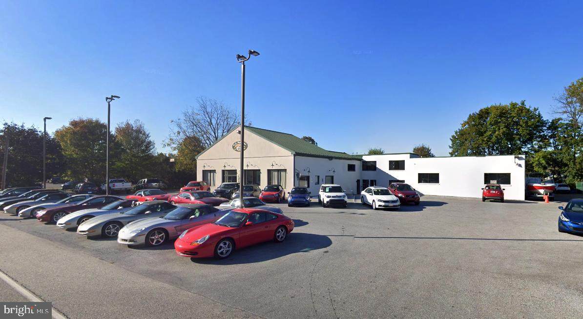 711 Lancaster Avenue - Photo 1