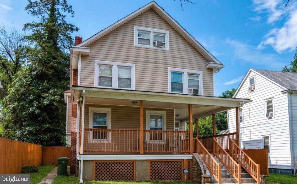 3902 Bateman Avenue - Photo 1