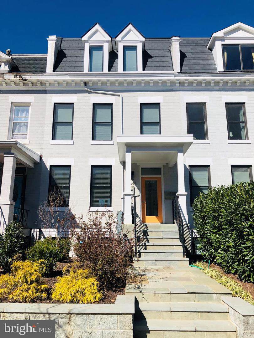 643 Lamont Street - Photo 1