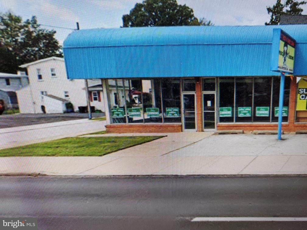901-907 Macdade Boulevard - Photo 1