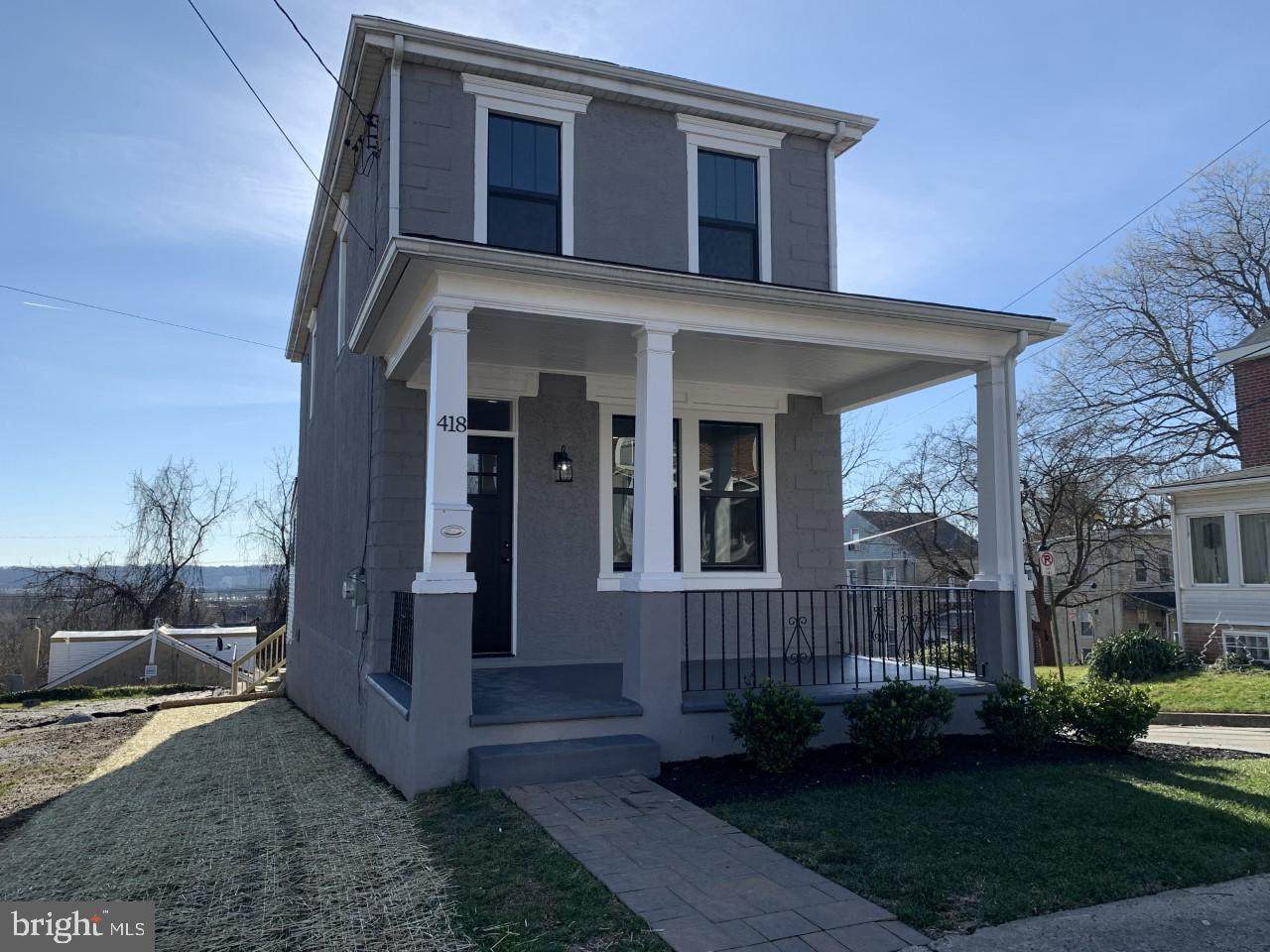 689 Jefferson Street - Photo 1