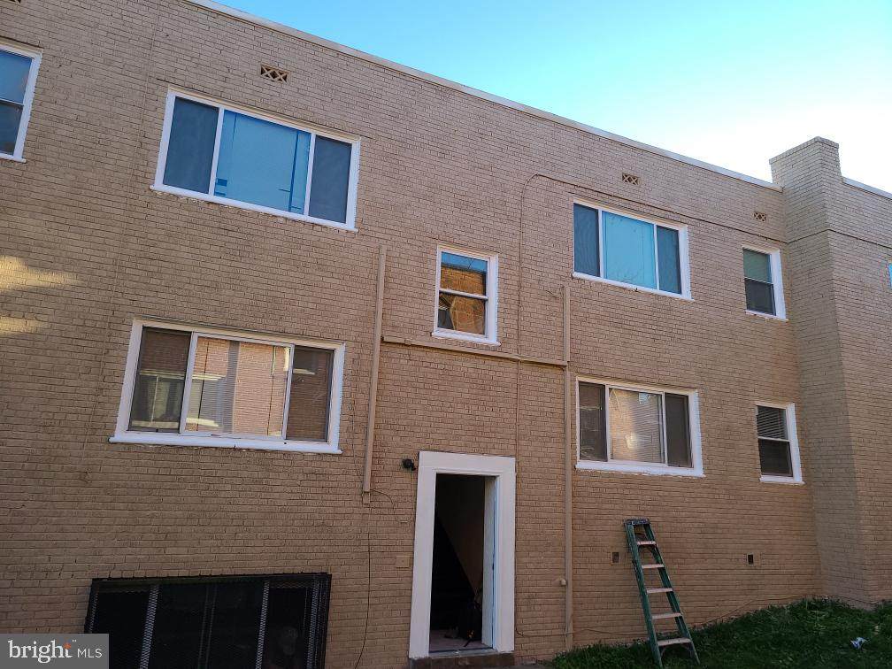 4240 6TH Street - Photo 1