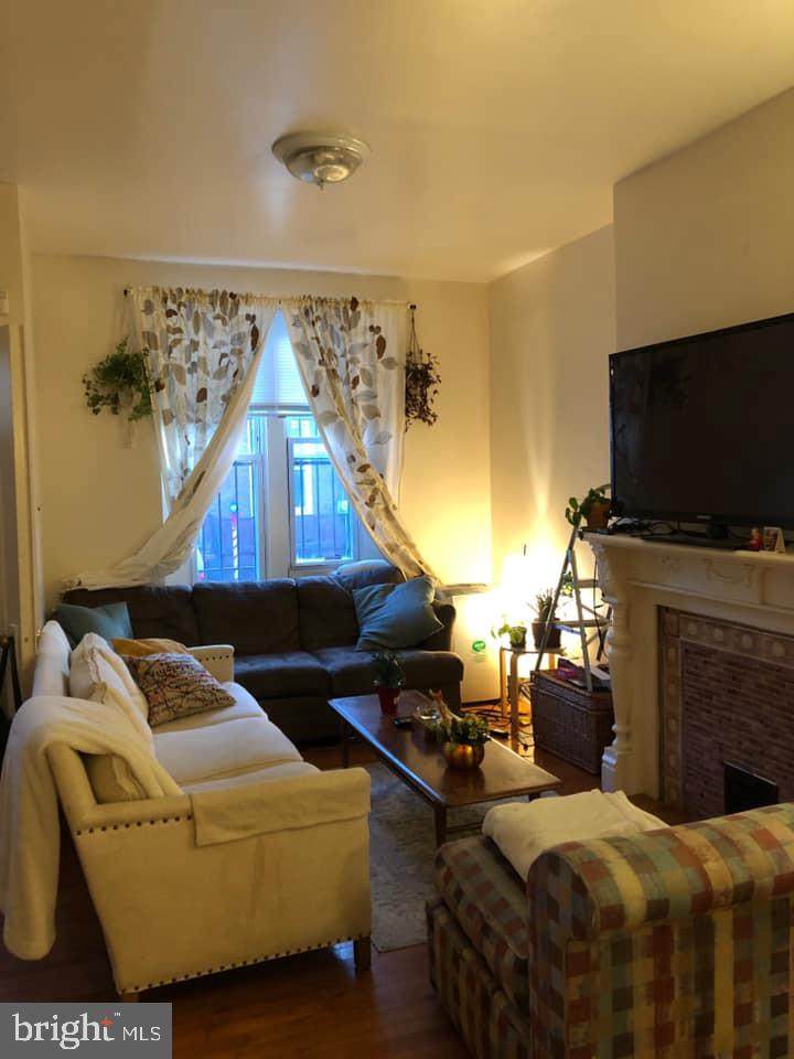 1527 Page Street - Photo 1