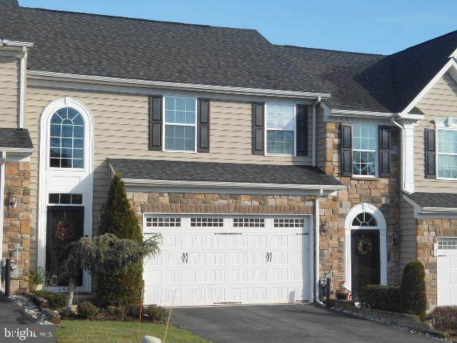 104 Clydesdale Circle - Photo 1