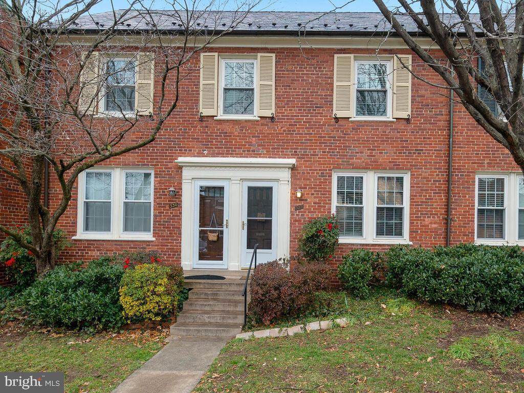 1210 Barton Street - Photo 1