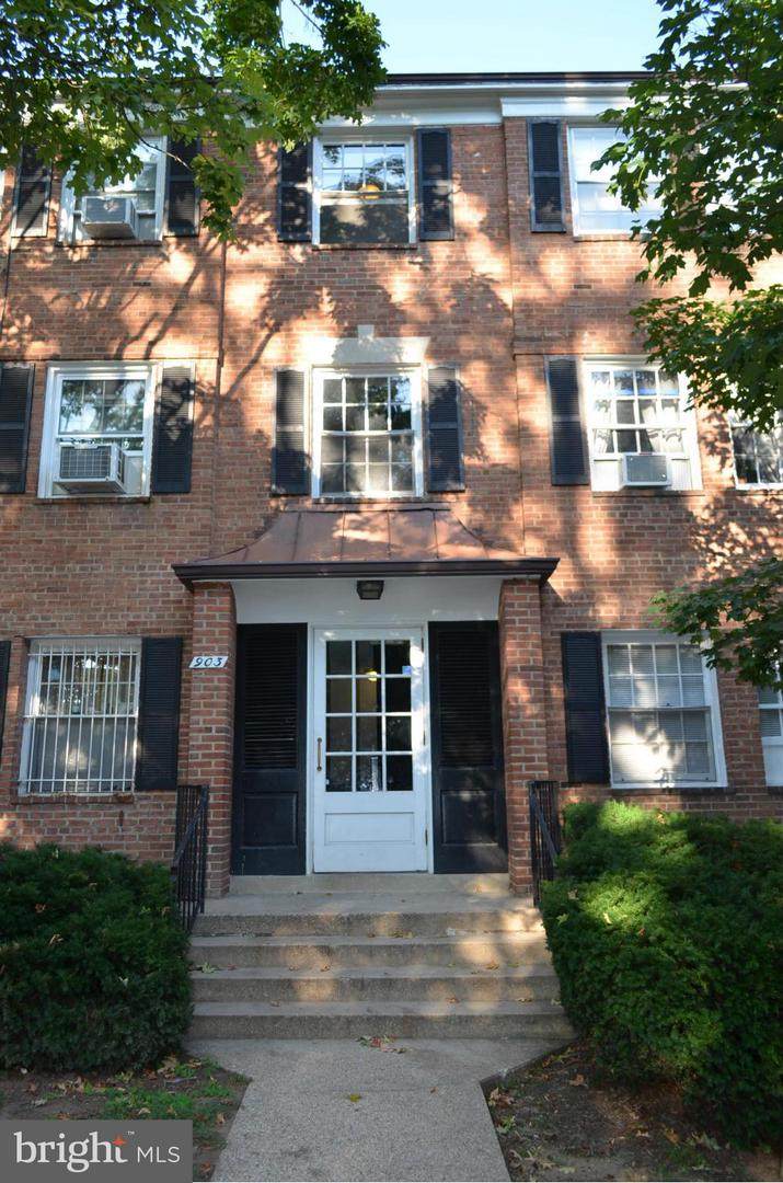 903 Frederick Street - Photo 1