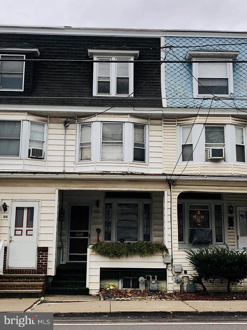 112 Centre Street - Photo 1