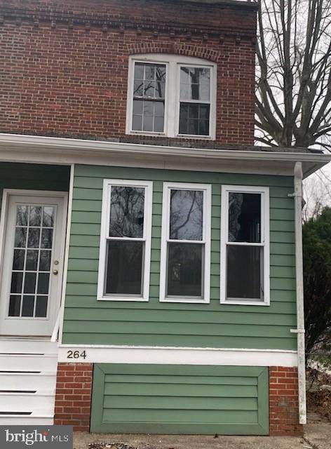 264 6TH Avenue - Photo 1
