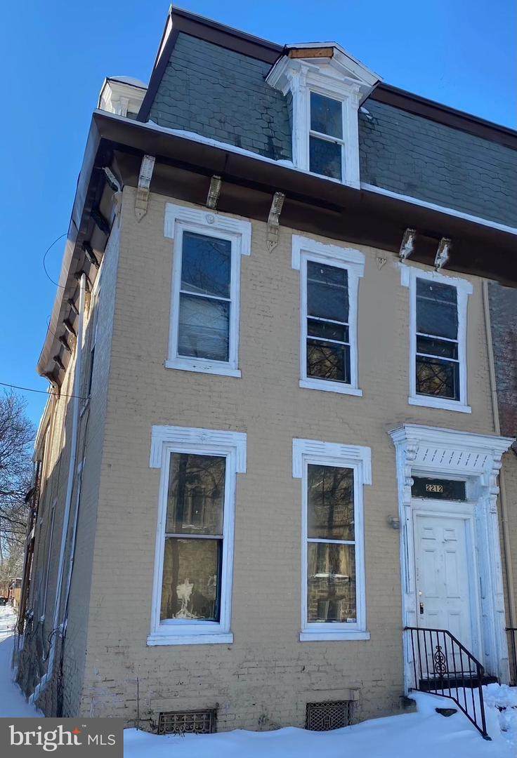 2212 6TH Street - Photo 1