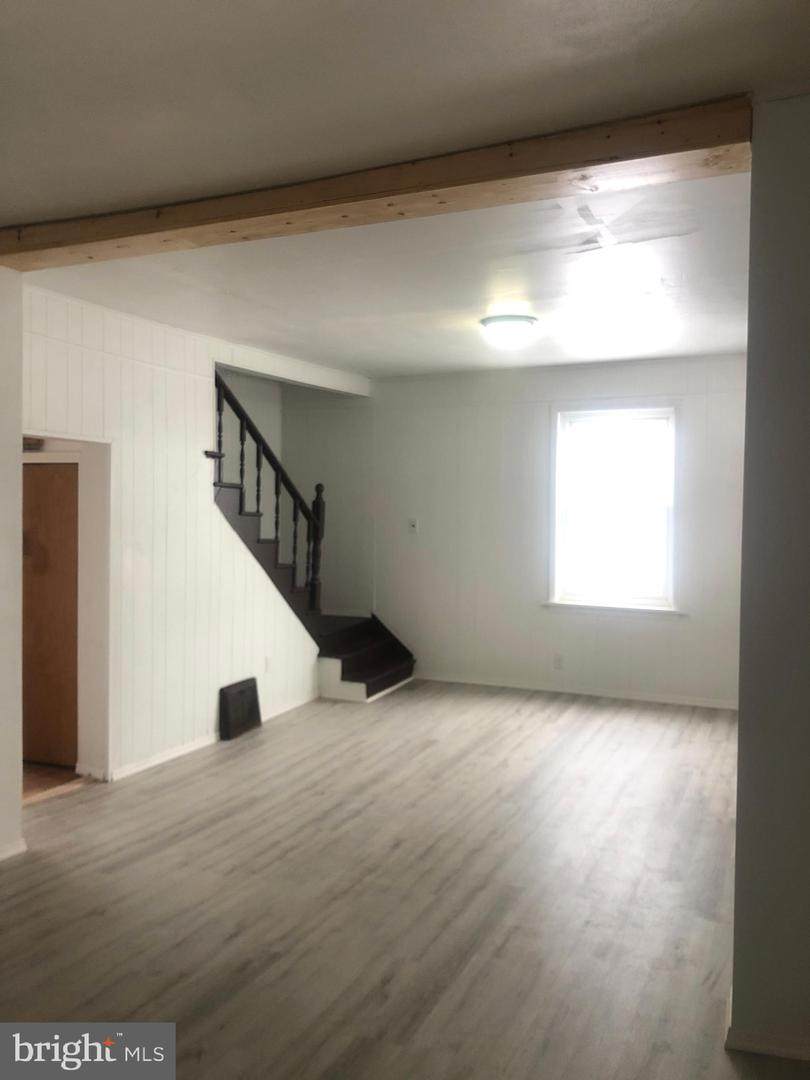 317 S Wayne St - Photo 1