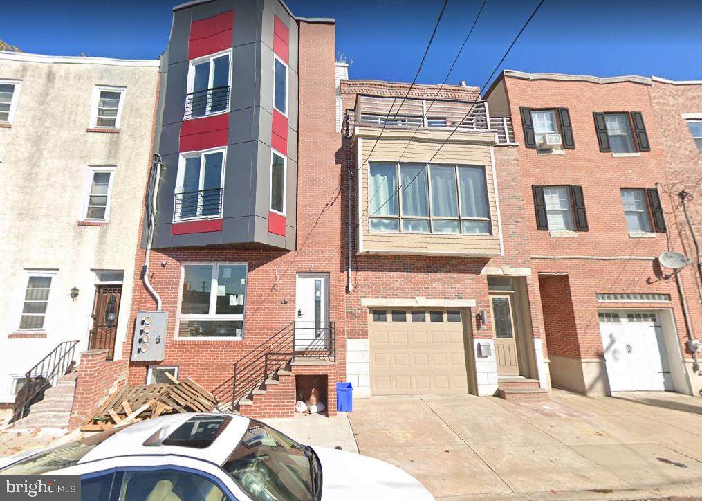 1527 Carpenter Street - Photo 1