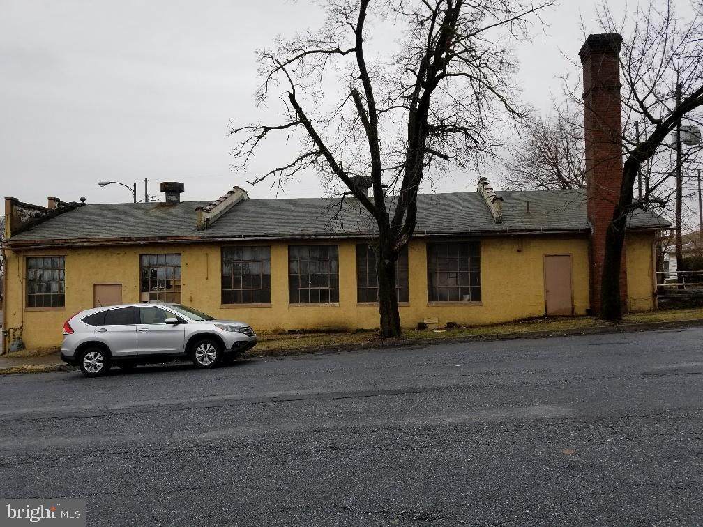 833 Front Street - Photo 1
