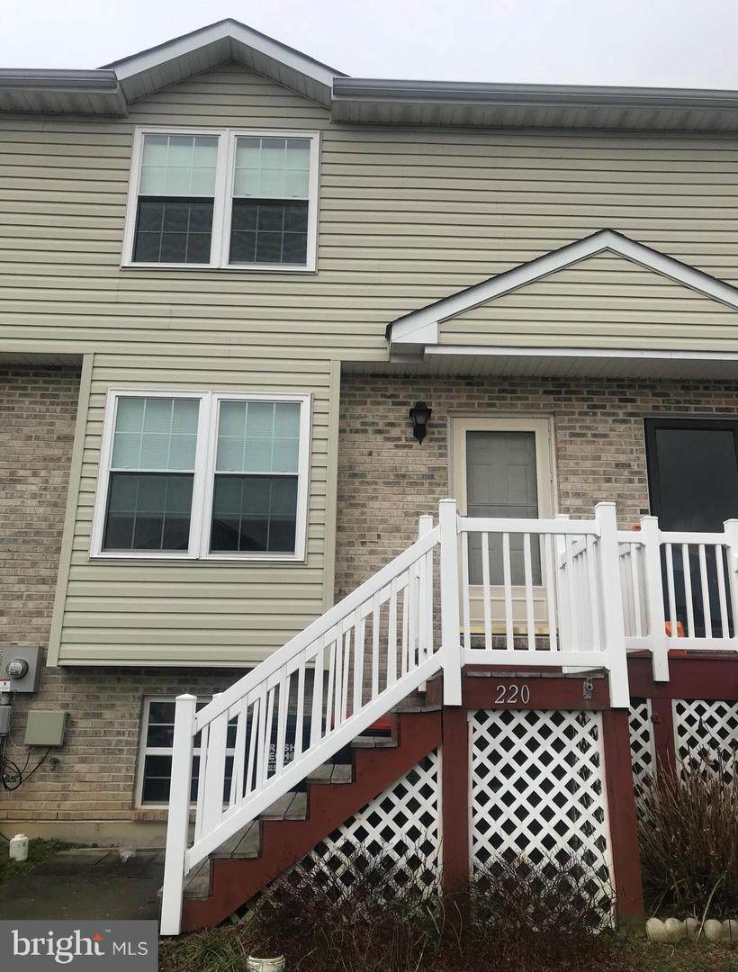 220 Edgerow Drive - Photo 1