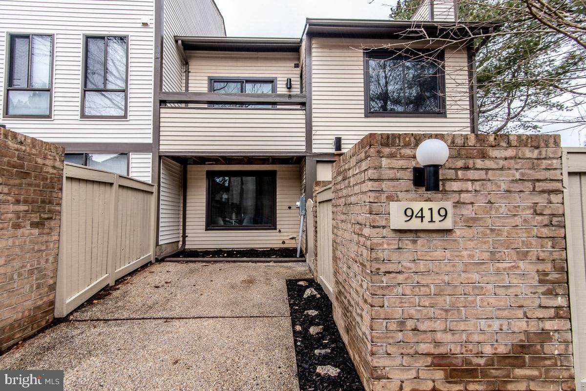 9419 Collette Way - Photo 1