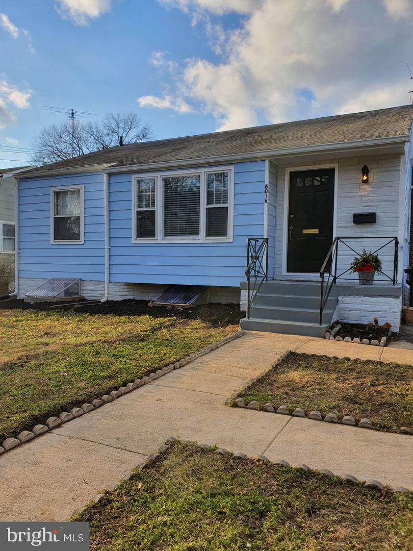 6016 40TH Avenue - Photo 1
