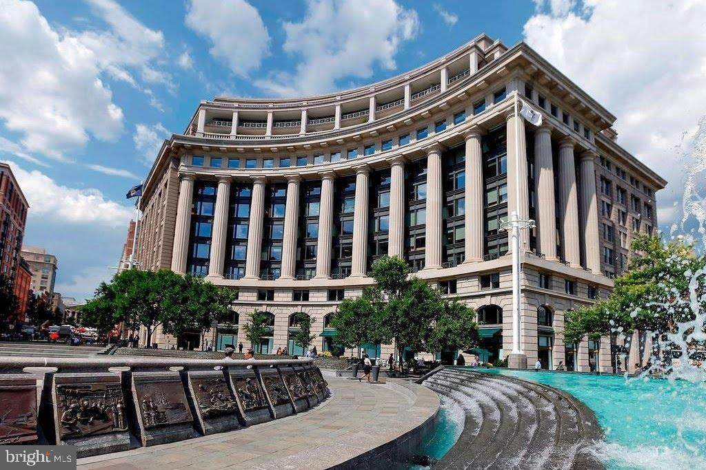 701 Pennsylvania Avenue - Photo 1