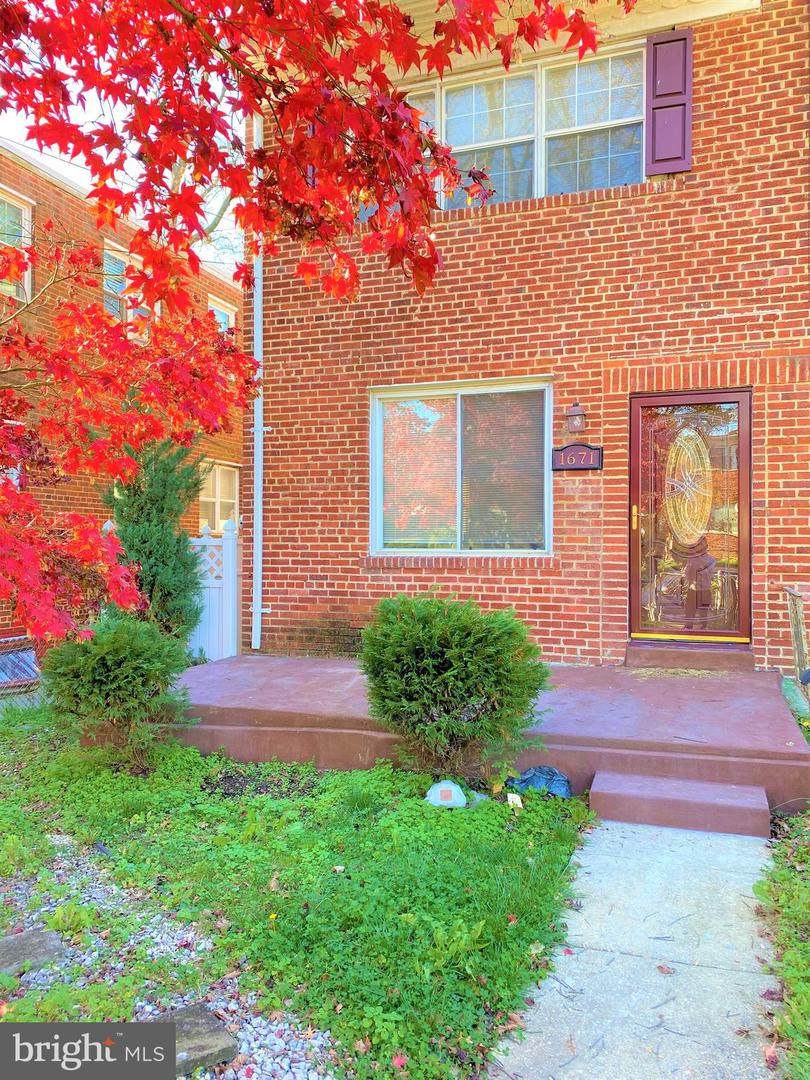 1671 Fort Dupont Street - Photo 1