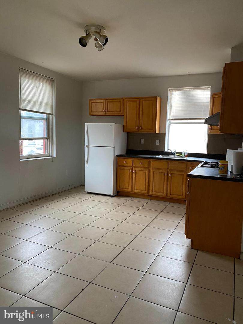 1600 Wharton Street - Photo 1