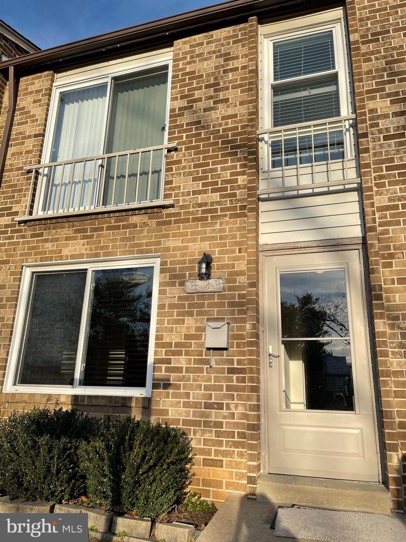 828 West Side Drive - Photo 1