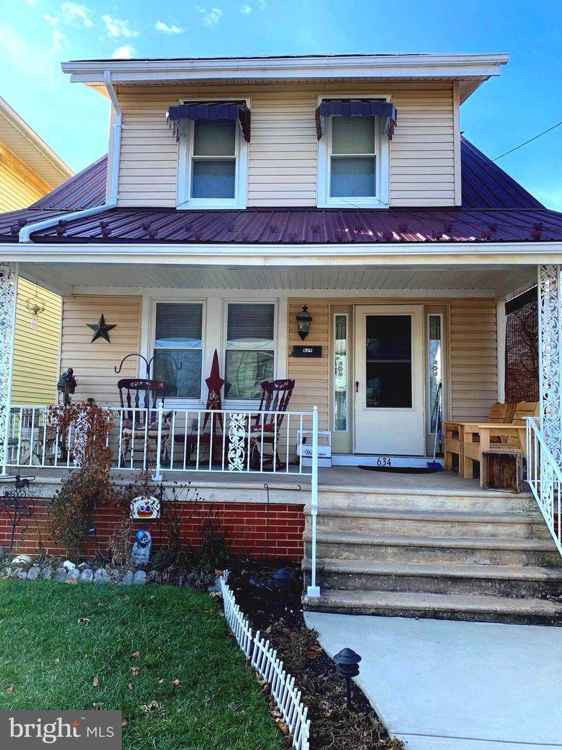 634 Dallas Street - Photo 1