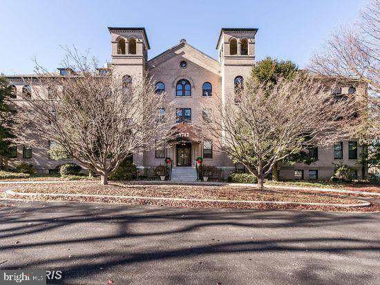 5712 Roland Avenue - Photo 1