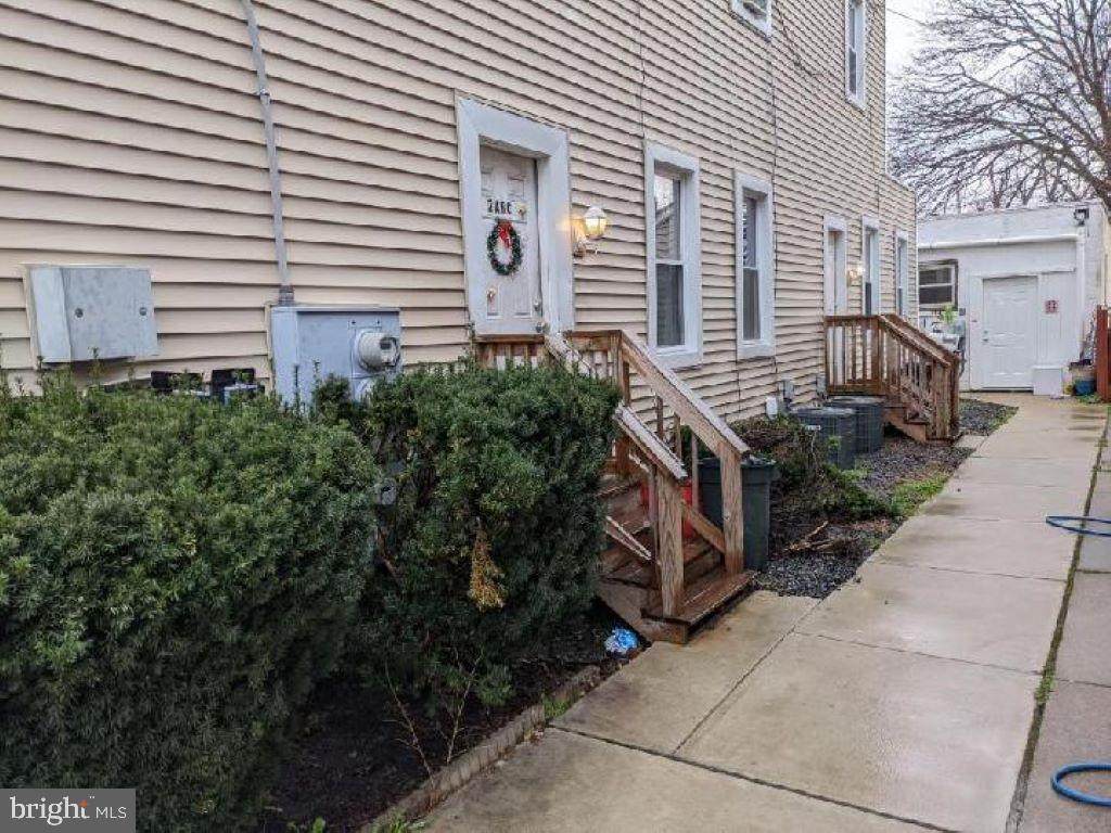 112 Broadway - Photo 1