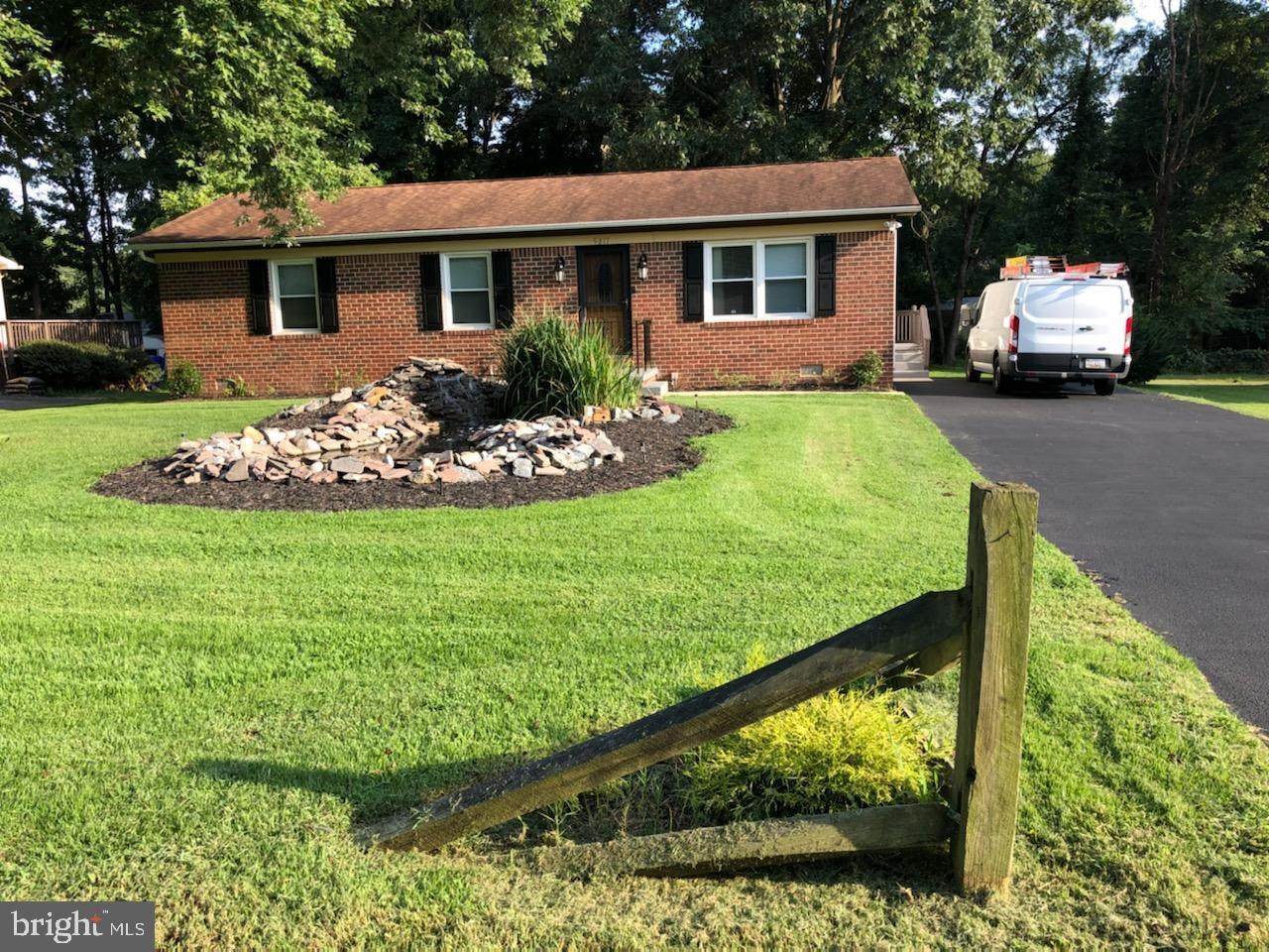9817 Meadowview Drive - Photo 1