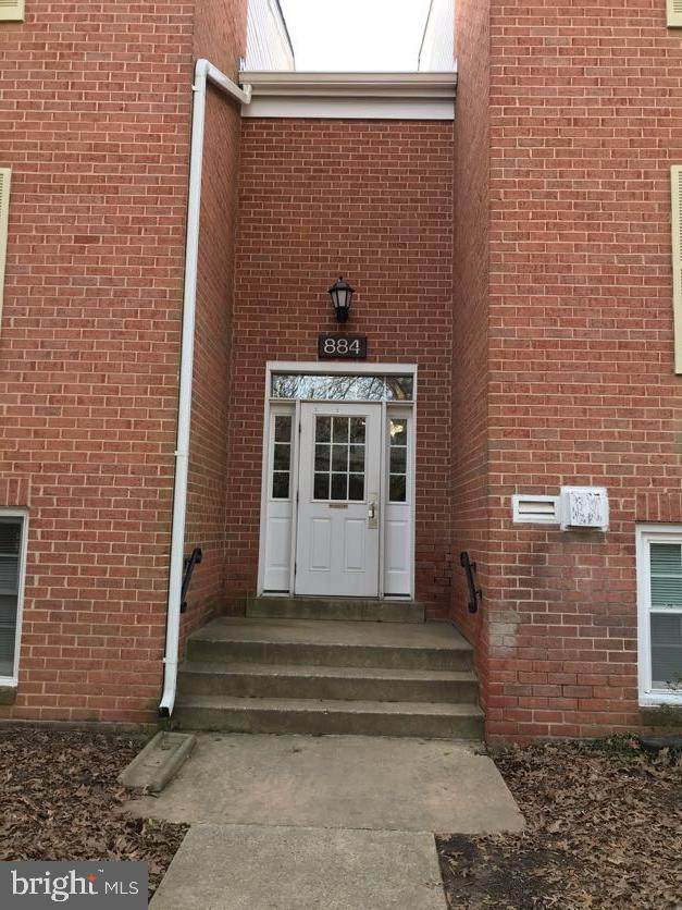 884 Quince Orchard Boulevard - Photo 1