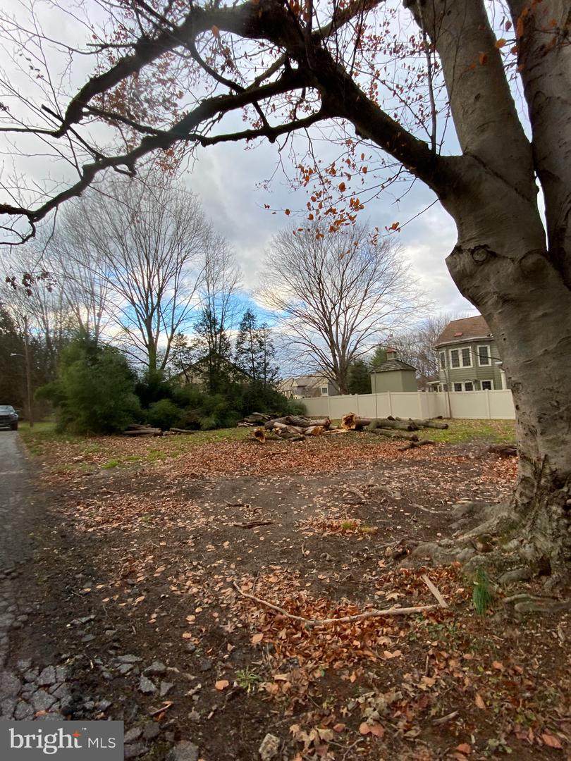 310 Broad Street - Photo 1