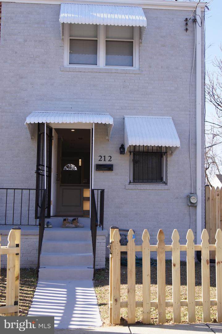 212 62ND Street - Photo 1
