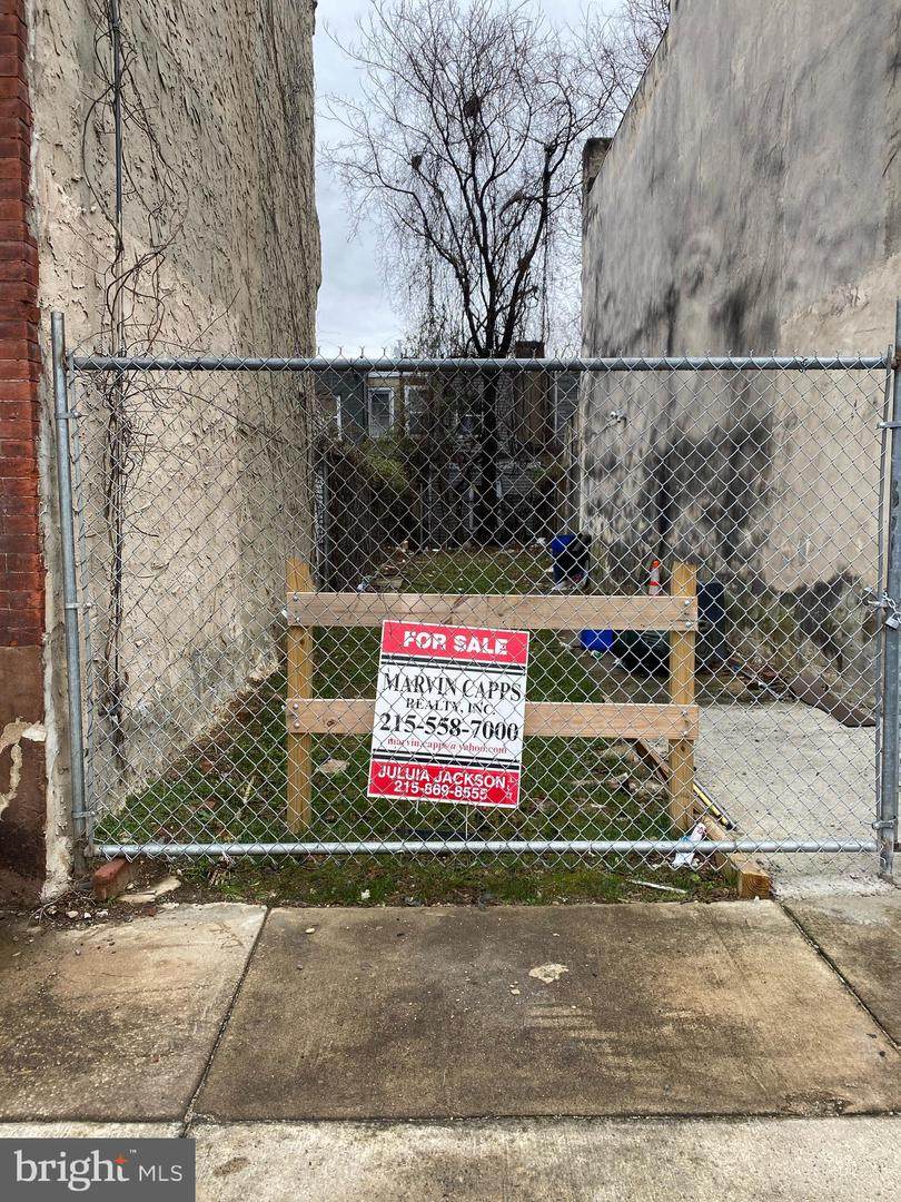 2113 29TH Street - Photo 1