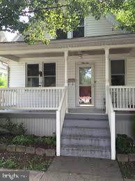 910 Spruce Street - Photo 1