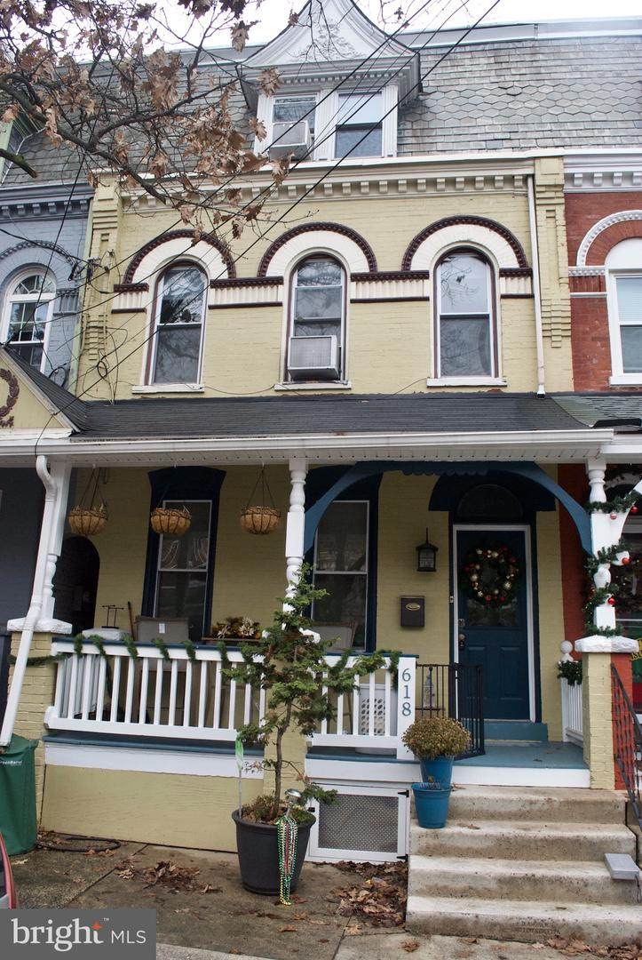 618 Shippen Street - Photo 1