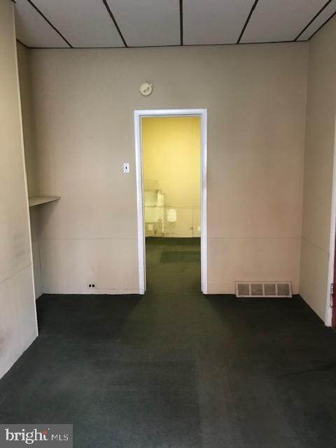 423 15TH Street - Photo 1