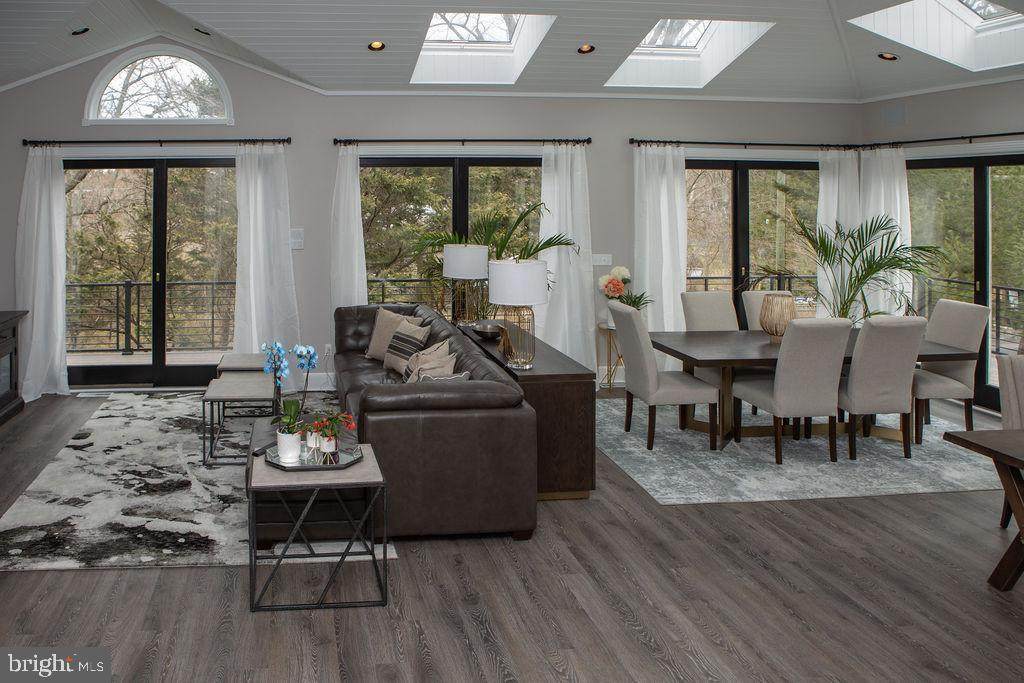 15841 York Road - Photo 1
