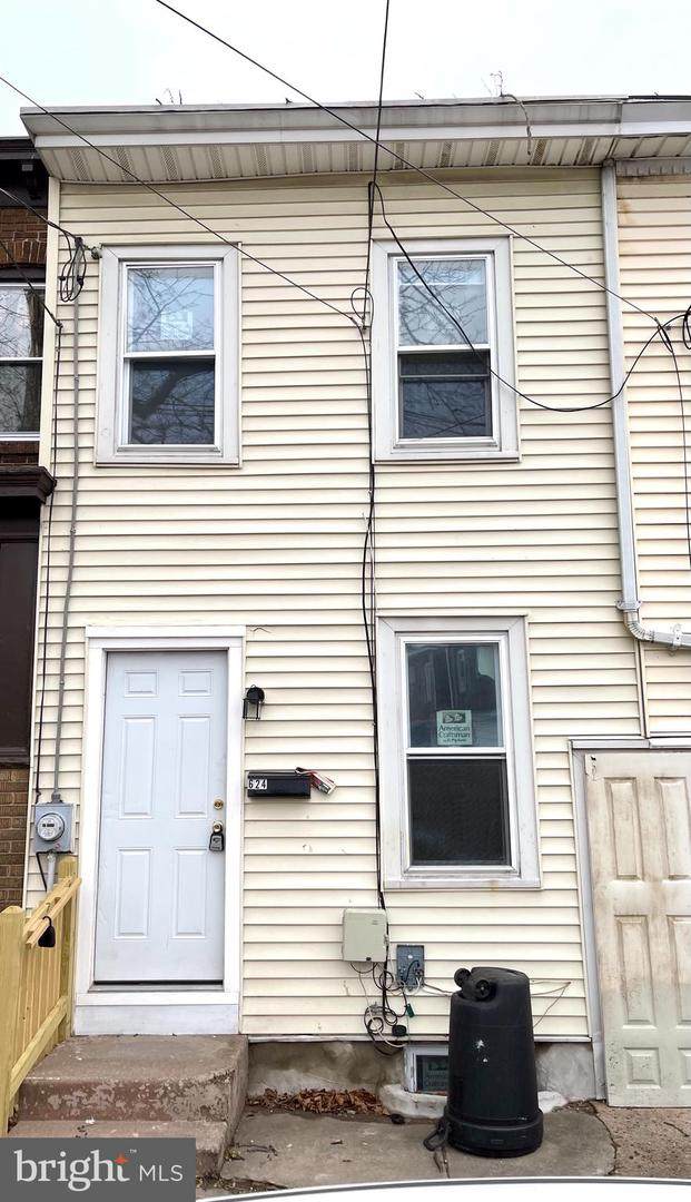 624 Washington Street - Photo 1