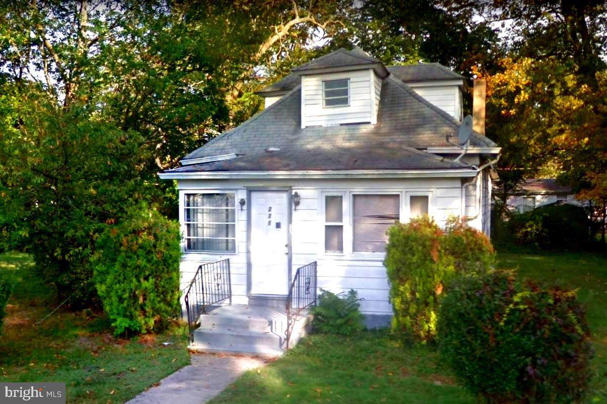 221 Truman Avenue - Photo 1