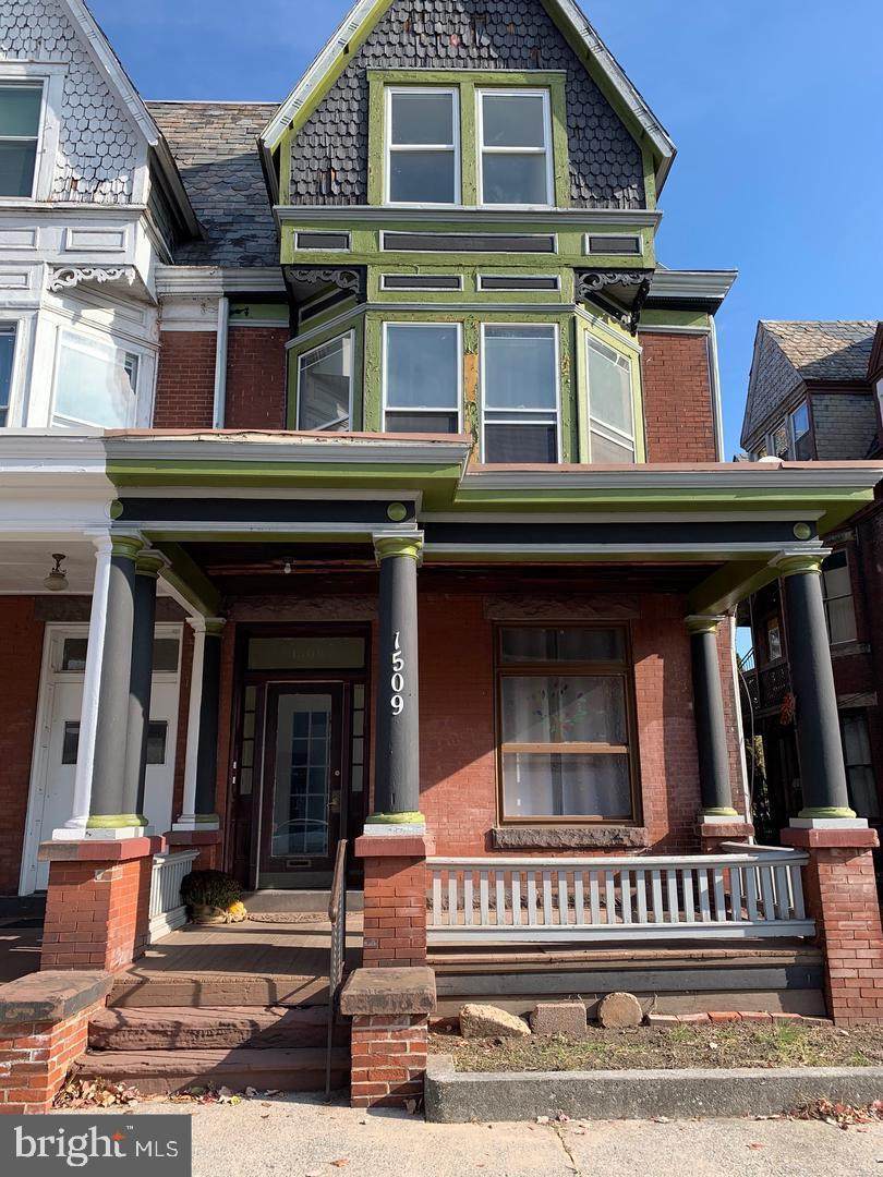 1509 2ND Street - Photo 1