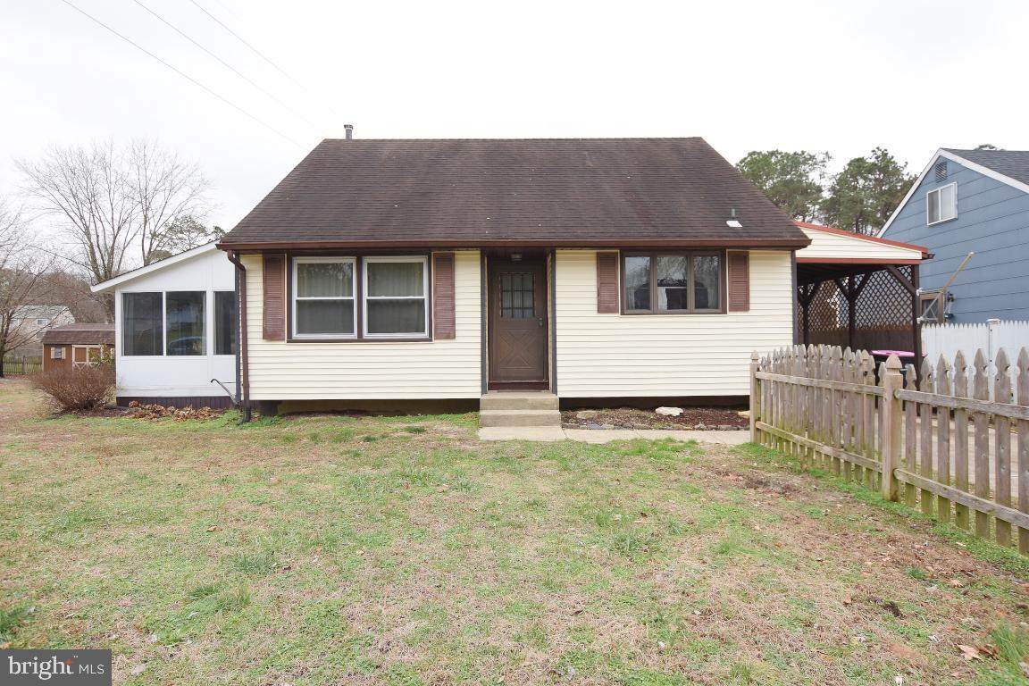 35 Lincoln Avenue - Photo 1