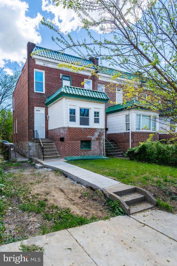 3001 Oakley Avenue - Photo 1